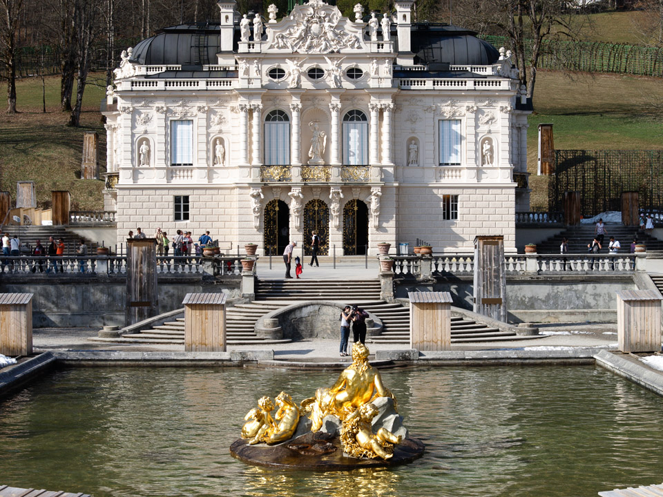 Kellie-visits-Munich---Day-3---Linderhof-Palace----15.jpg