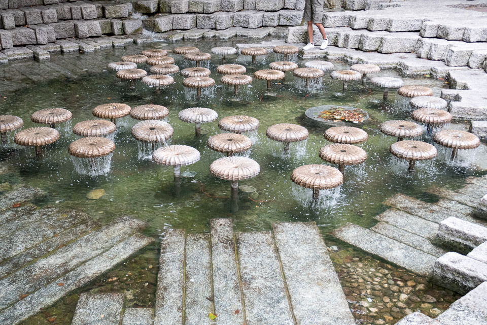 Munich-Fountains-P1000904.jpg