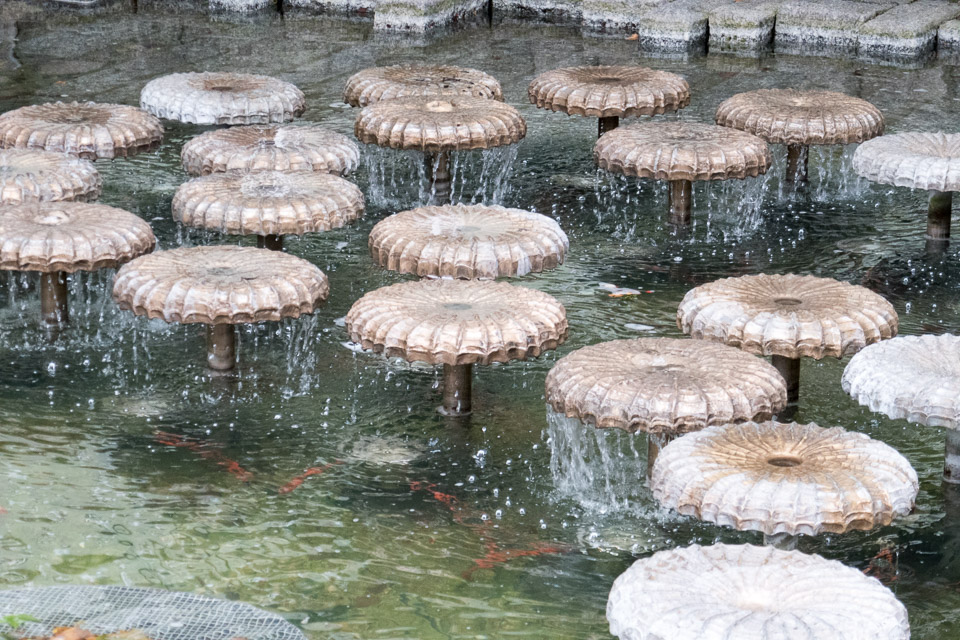 Munich-Fountains-P1000905.jpg