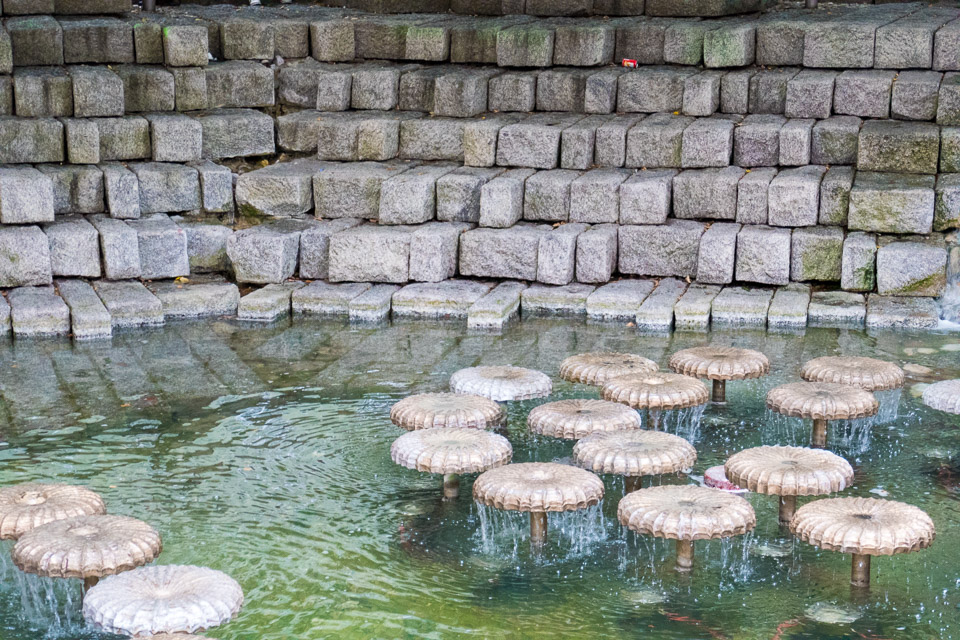 Munich-Fountains-P1000911.jpg