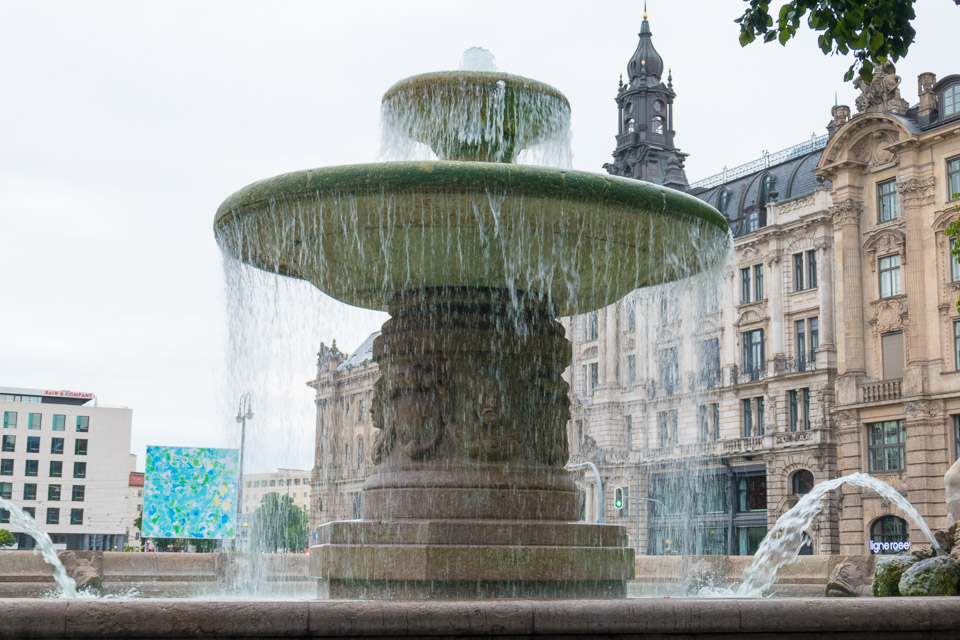 Munich-Fountains-P1010028.jpg