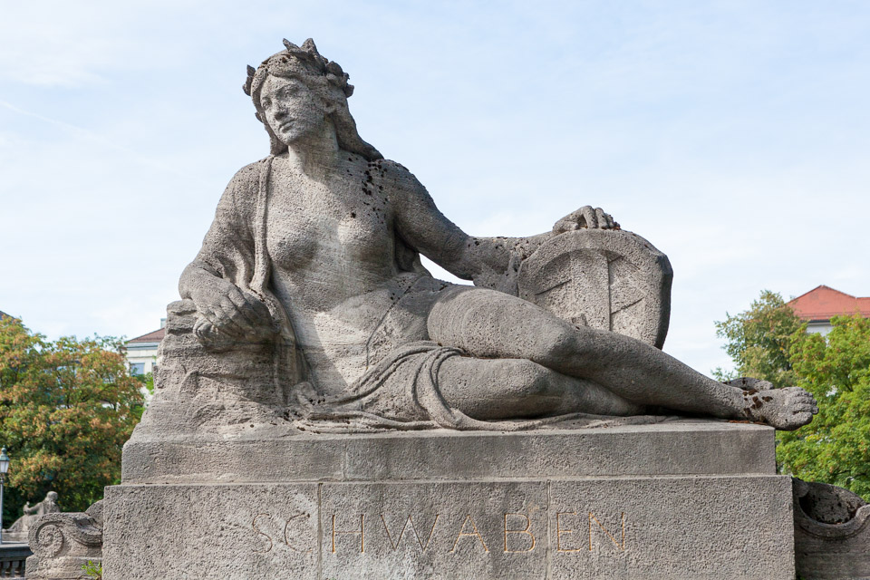 Peliroja-Coombe-Abbey-IMG_8714.jpg