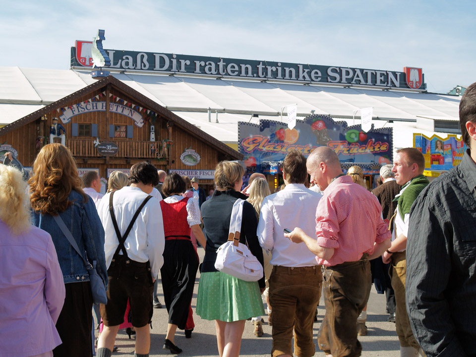 bob-visit-2007-sep-217-oktoberfest_1428749318_o.jpg