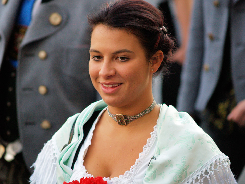 oktoberfest-2008-sunday-parade-23_2877059154_o.jpg
