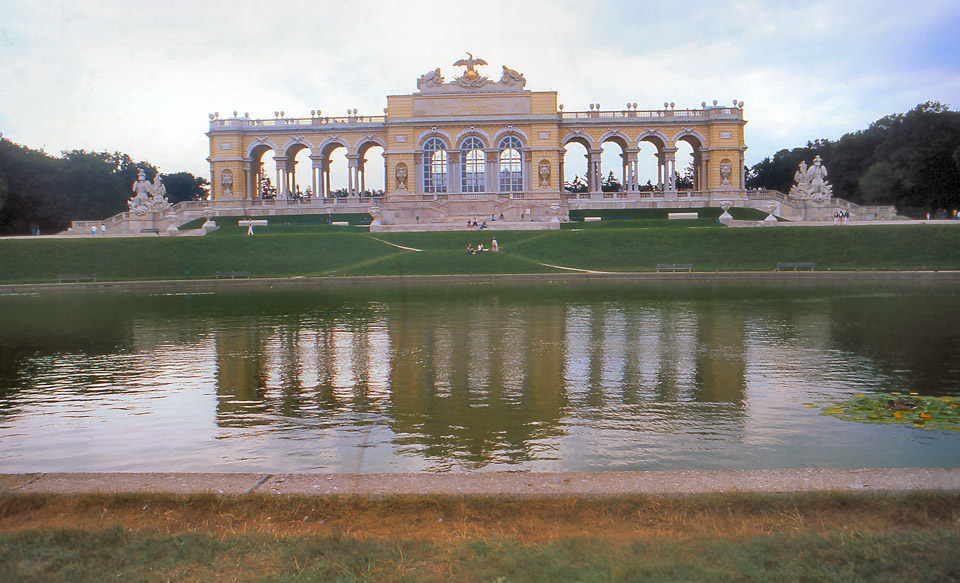 vienna-1997-scan-09_453827903_o.jpg