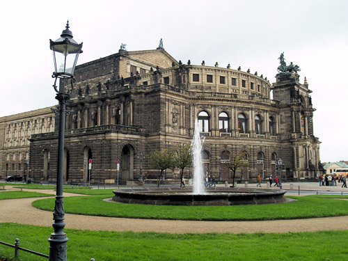 bob-visit-2007-sep-082-dresden_1421586591_o.jpg bob-visit-2007-sep-082-dresden_1421586591_o.jpg