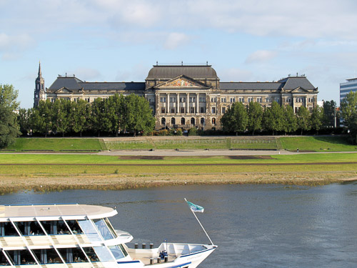 bob-visit-2007-sep-099-dresden_1422494175_o.jpg bob-visit-2007-sep-099-dresden_1422494175_o.jpg