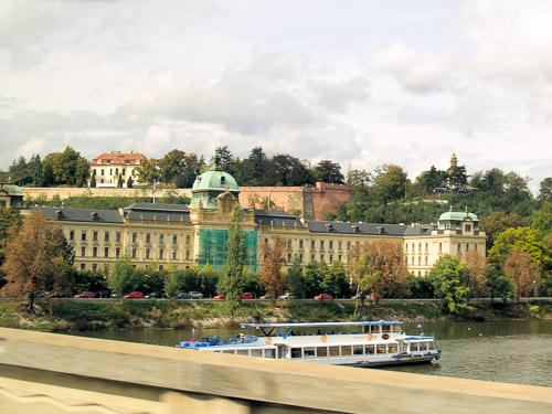bob-visit-2007-sep-109-prague_1422600369_o.jpg bob-visit-2007-sep-109-prague_1422600369_o.jpg