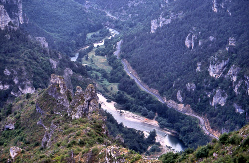 ardeche-199091-196_698630402_o.jpg