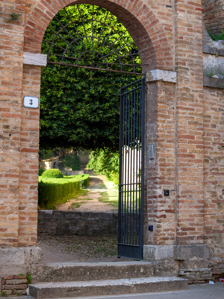 Tuscany-BTS-P0158310.jpg