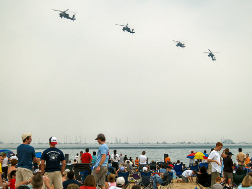 Chicago-Air---Water-Show-2006---10.jpg