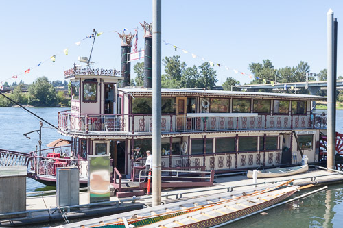 Toby-Tucker-2016-9491.jpg Toby-Tucker-2016-9491.jpg