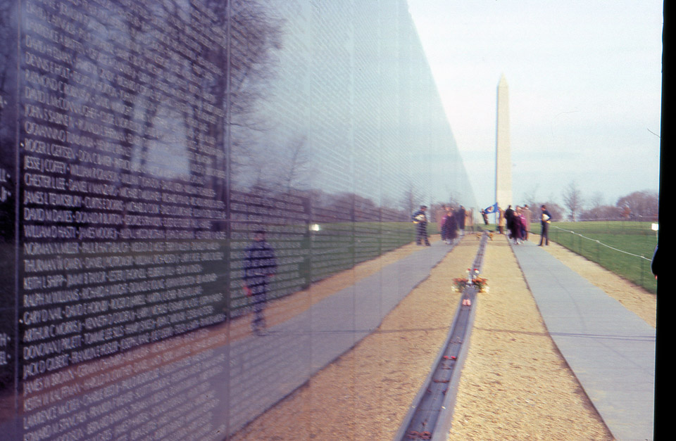 vietnam-memorial-01_826158602_o.jpg